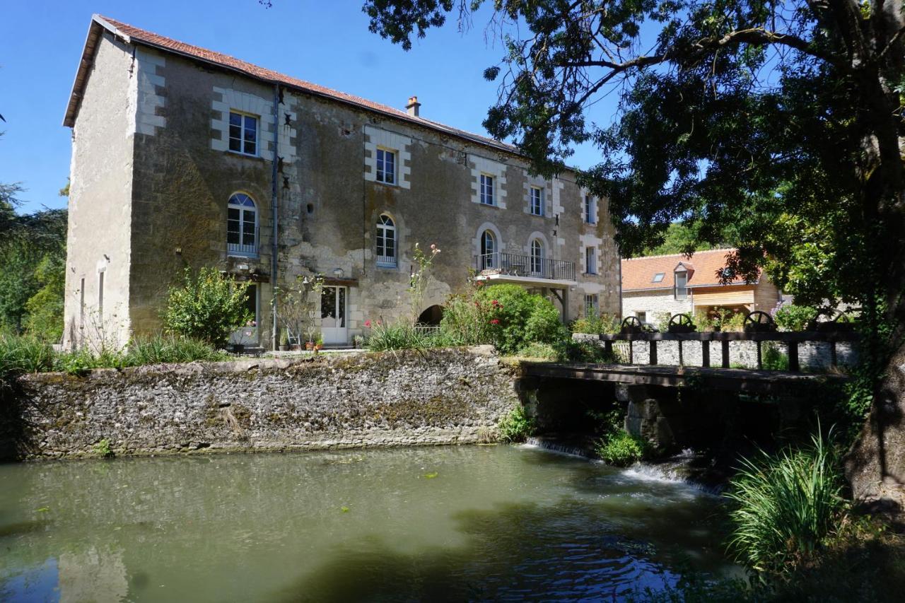 Le Moulin De Moquesouris - Chambres D'Hotes Et Table D'Hote Nazelles-Negron Εξωτερικό φωτογραφία